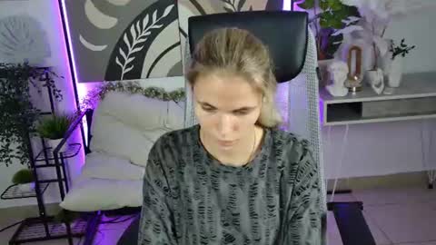 Effy online show from 07.25.26