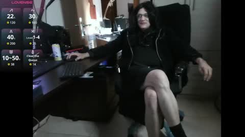 efi_crossou online show from 11.08.25