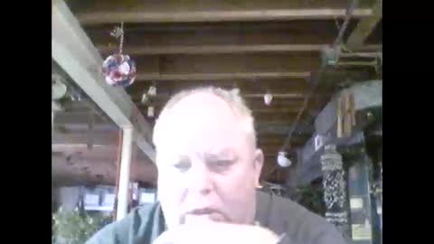 Snapshot of efriff chatting on 05.03.26 efriff online show from 05.03.26