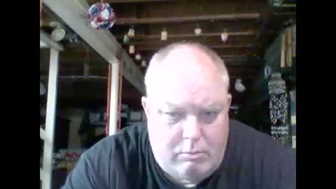 Snapshot of efriff chatting on 05.18.26 efriff online show from 05.18.26
