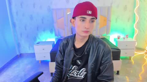 Snapshot of eidan_tay chatting on 05.20.26 eidan_tay online show from 05.20.26