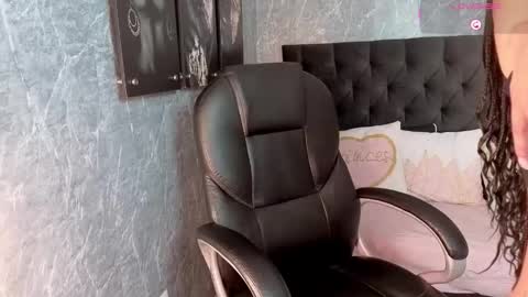 Snapshot of eileen__stone chatting on 01.08.26 eileen__stone online show from 01.08.26