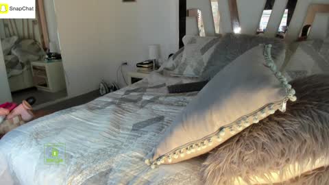 Snapshot of eileen_rose chatting on 11.24.25 Eileen Rose Milf online show from 11.24.25