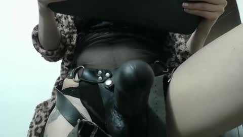 Eileen online show from 02.23.25