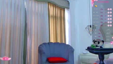 Snapshot of eilyn_millan chatting on 01.07.25 Eilyn Millan online show from 01.07.25