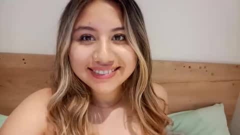 EIMY   MODEL INDEPENDENT online show from 03.01.26