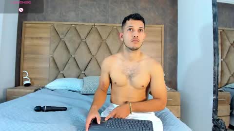 YG COUPLE online show from 09.26.25