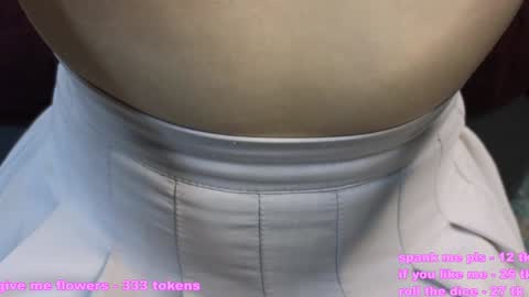 Snapshot of eipril_blushhh chatting on 12.19.24 Eipril online show from 12.19.24