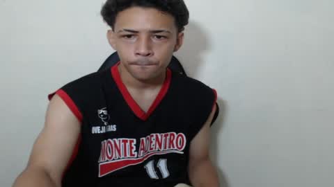 Snapshot of el_menor chatting on 04.22.26 Instagram BelowAbajo online show from 04.22.26