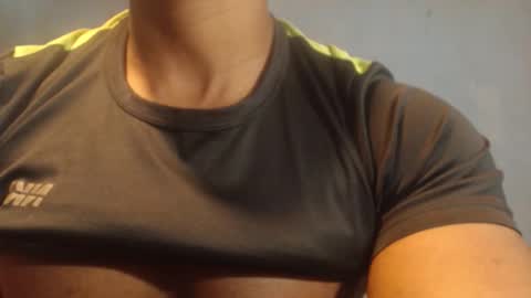 Snapshot of el_vecino_m chatting on 01.17.26 el_vecino_m online show from 01.17.26