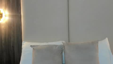 E L A I A online show from 03.31.26