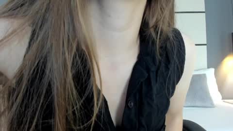 E L A I A online show from 04.09.26