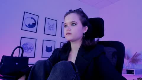 Your sweet girl online show from 12.17.24