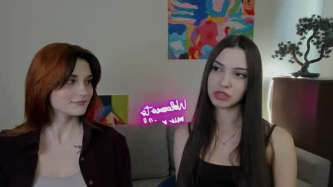 Snapshot of elani_lune chatting on 05.21.26 Elani online show from 05.21.26