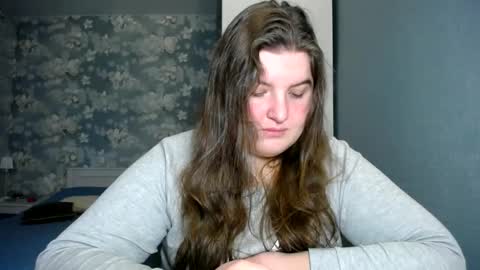 Elanis online show from 12.22.24