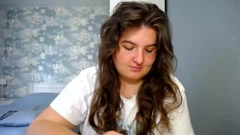 Elanis online show from 06.08.26