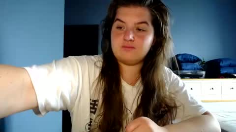 Elanis online show from 07.22.26