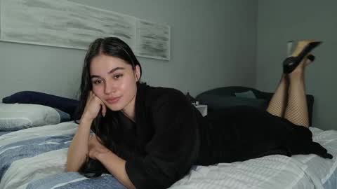 Elara Hayes online show from 05.06.26