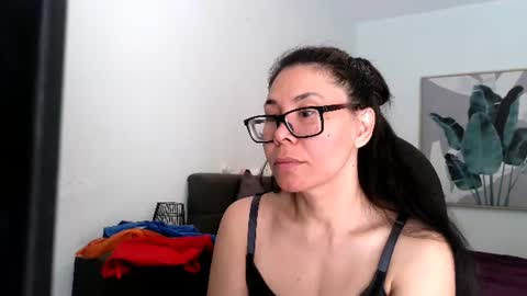 Snapshot of elaramuse_ chatting on 07.26.26 elaramuse_ online show from 07.26.26