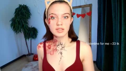 Snapshot of elastikiss chatting on 02.15.26 elastikiss online show from 02.15.26