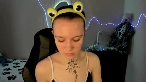 Snapshot of elastikiss chatting on 04.04.26 elastikiss online show from 04.04.26