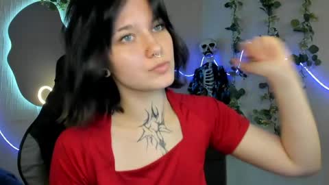 Snapshot of elastikiss chatting on 05.27.26 elastikiss online show from 05.27.26