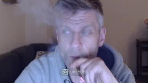 Snapshot of elculiador2207 chatting on 12.04.24 Timm online show from 12.04.24