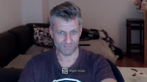 Snapshot of elculiador2207 chatting on 12.19.24 Timm online show from 12.19.24