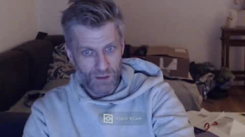 Snapshot of elculiador2207 chatting on 01.10.25 Timm online show from 01.10.25