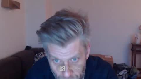 Snapshot of elculiador2207 chatting on 01.11.25 Timm online show from 01.11.25