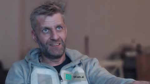 Snapshot of elculiador2207 chatting on 10.03.25 Timm online show from 10.03.25