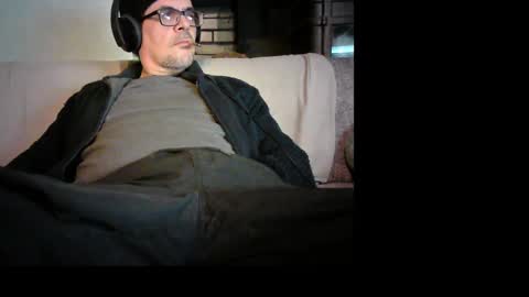 Snapshot of eldonan chatting on 01.26.25 Nando online show from 01.26.25