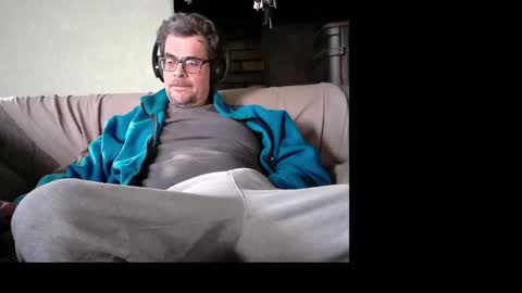 Snapshot of eldonan chatting on 02.03.25 Nando online show from 02.03.25