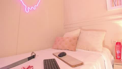 ELECTRA online show from 11.17.25