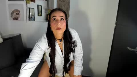 Electra- Please help me reach 100 likes online show from 07.26.26