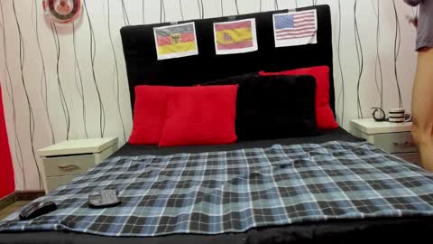 Elegant online show from 01.18.25