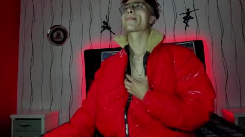 Elegant online show from 01.19.25