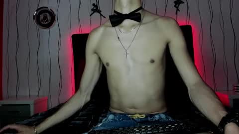 Elegant online show from 01.22.25