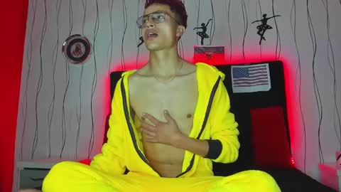 Elegant online show from 01.24.25