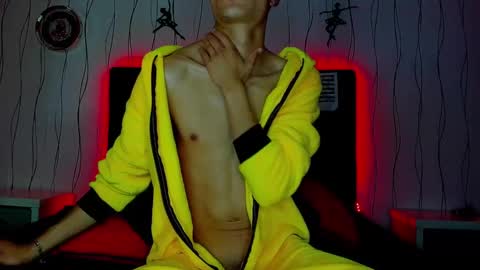 Elegant online show from 01.24.25