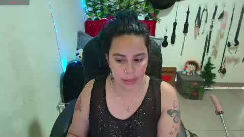 Snapshot of elektra_32 chatting on 07.16.26 elektra online show from 07.16.26