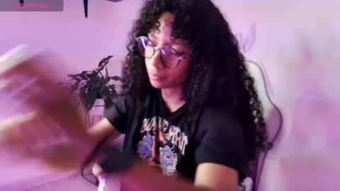 Snapshot of elektra_williams chatting on 02.08.25 elektra_williams online show from 02.08.25