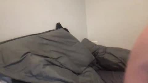 Snapshot of element0z0 chatting on 12.02.24 element0z0 online show from 12.02.24