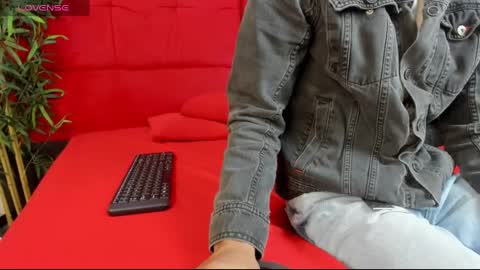 Elena  Derek online show from 01.05.25