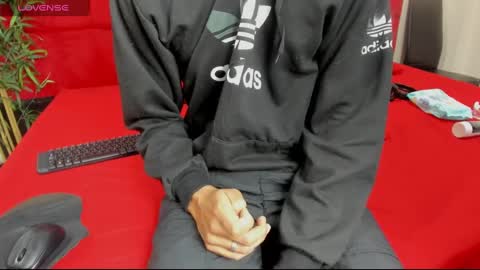 Elena  Derek online show from 01.06.25