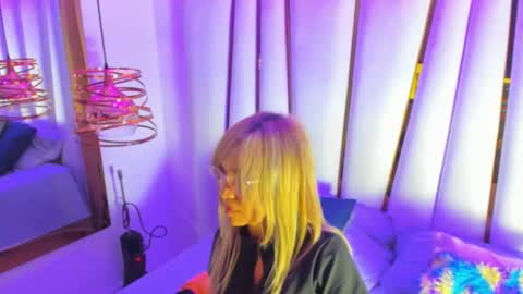 Elena online show from 07.18.26