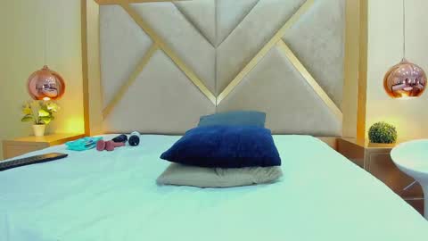 Snapshot of elena_watsonn chatting on 05.16.26 Elena Watsonn online show from 05.16.26