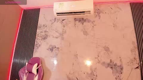 elena_wolff online show from 02.04.26