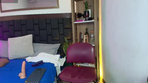 elenna_boobs_ online show from 03.31.26