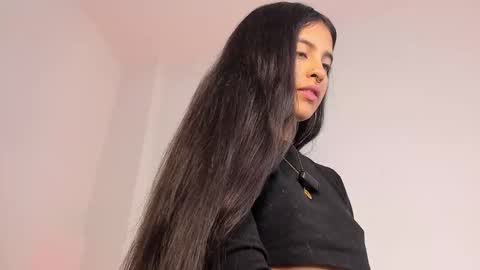 Snapshot of elenna_salvatoree chatting on 02.20.26 Elena online show from 02.20.26